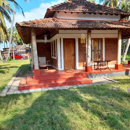 Nīleshwar Riverlap Homestay מראה חיצוני תמונה