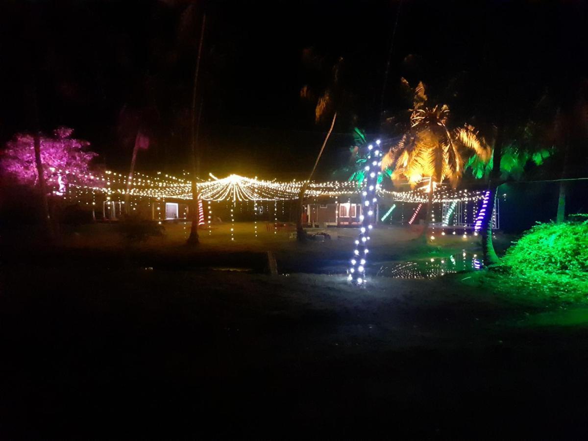 Nīleshwar Riverlap Homestay מראה חיצוני תמונה